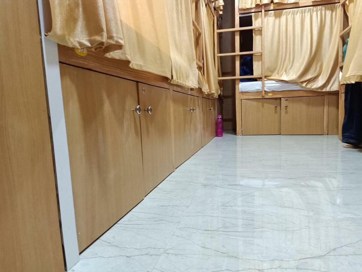 Mabrook Dormitory Bombaj Exteriér fotografie